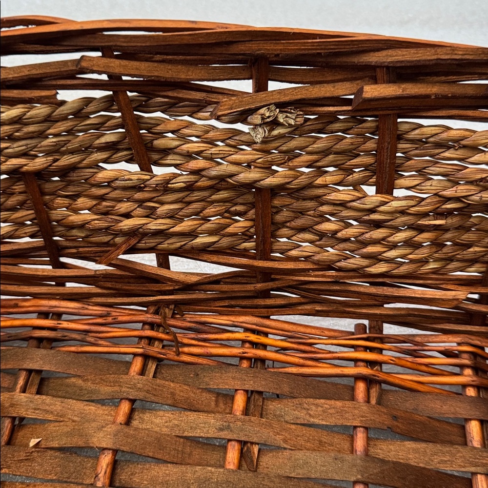 Woven Brown Basket - Picture 4 of 7